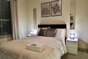 2 chambres, bureau, fer et planche à repasser, Wi-Fi gratuit