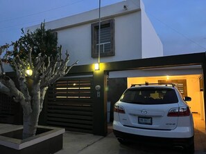 Fachada de la propiedad