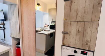 Superbe studio avec entrée et jardin privés