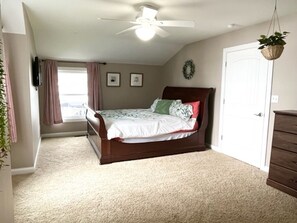 3 bedrooms, travel crib, free WiFi, bed sheets