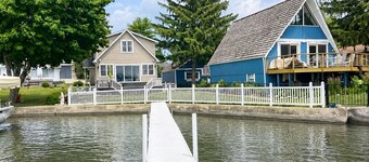 Huge waterfront lake house on Manitou- perfect year round retreat, sleeps 10