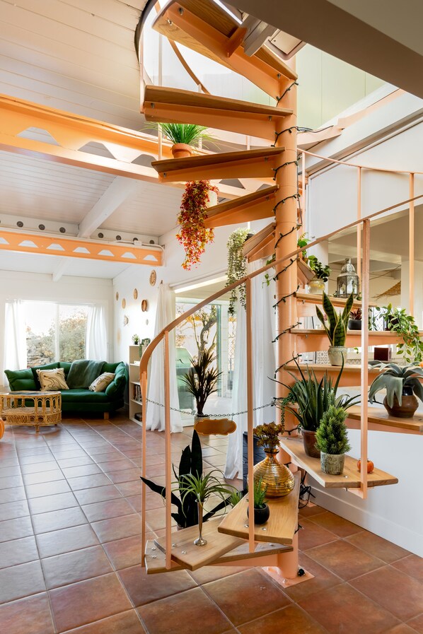 Interior - Casa Tierra - Secluded Oasis with Pool and Hot tub! (Twentynine Palms)