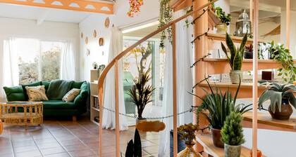 Casa Tierra - Secluded Oasis with Pool and Hot tub!