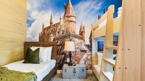 5 habitaciones, tabla de planchar con plancha, wifi y ropa de cama 