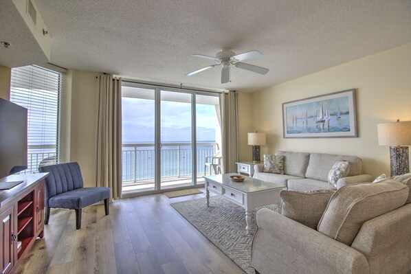 TV - Crescent Shores North 1502 - Beautiful 3 Bedroom Oceanfront Condo in North Myrtle Beach! (North Myrtle Beach)