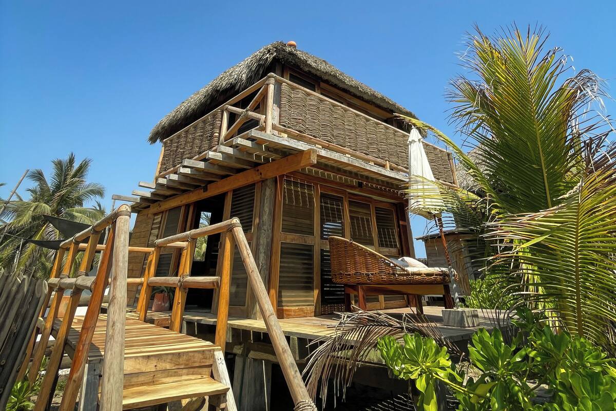 Grand villa, uitzicht op zee | 1 slaapkamer, een kluis op de kamer, gratis wifi, beddengoed