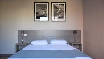 1 chambre, fer et planche à repasser, Wi-Fi gratuit, draps fournis