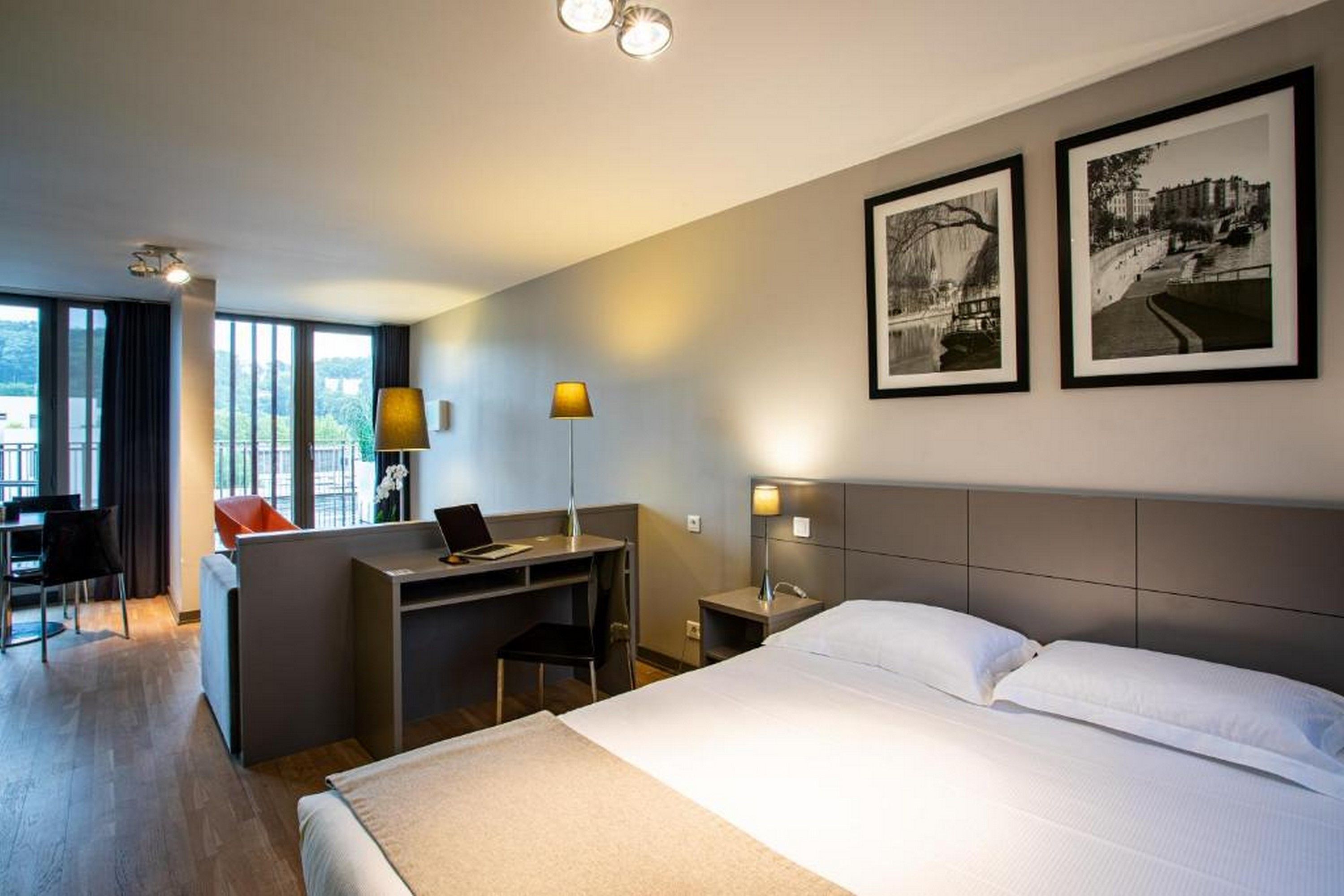 1 chambre, fer et planche à repasser, Wi-Fi gratuit, draps fournis