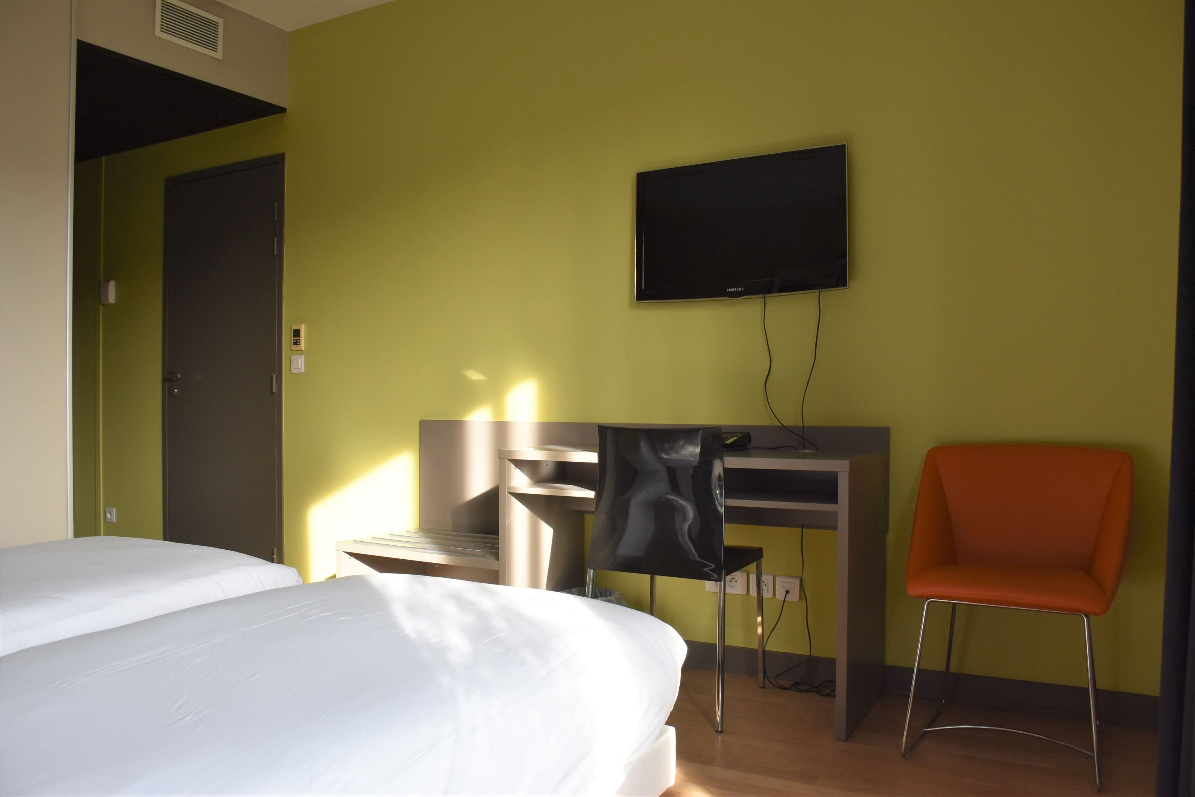 1 chambre, fer et planche à repasser, Wi-Fi gratuit, draps fournis