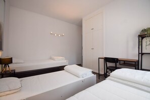 2 bedrooms, iron/ironing board