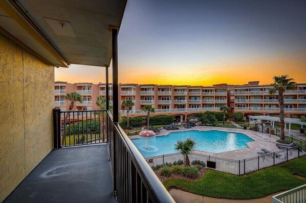 Outdoor pool, a heated pool
