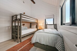 3 bedrooms, WiFi, bed sheets