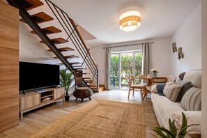 TV - Cabanas Gardens, cozy, 4px, duplex (Cabanas de tavira)