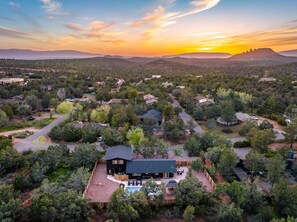 المنشأة من الخارج