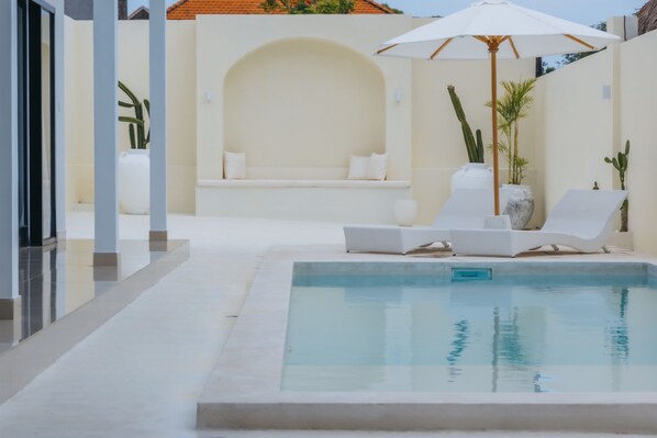 Outdoor pool - Beautiful private villa w/ stunning pool, daily cleaners, chef and driver (Canggu, Kabupaten Badung)