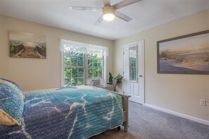 Queen size bedroom - Waterfront Hot Tub Kids Playscape Kayaks  Pet Friendly Mini Resort with A/C (Gouldsboro)
