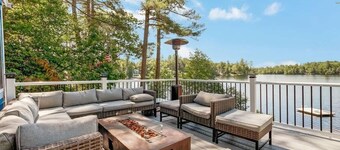 Hermit Lake Escape: Family Fun - Beachfront, BBQ!