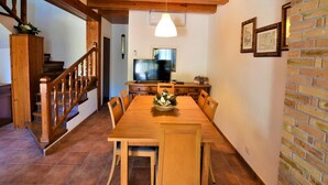 Dining - Villa Isabel 6 people Lloret de mar (LLORET DE MAR)