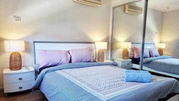 4 habitaciones, tabla de planchar con plancha, wifi y ropa de cama