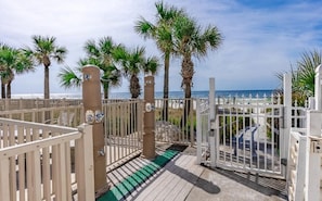 Property grounds - 🏖️ Sandcastles & Sunshine | Golf Cart • Beach Gear • 11 Pools (Panama City Beach)