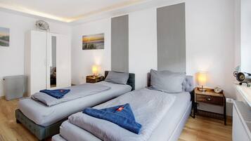 2 bedrooms, desk, free WiFi, bed sheets