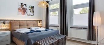 Apartment "Komfortable Ferienwohnung Nähe Südstrand" with Balcony & Wi-Fi