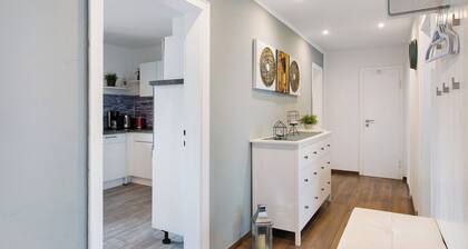 Ferienwohnung "Moderne 3 Zimmer Wohnung - Zentral" mit WLAN