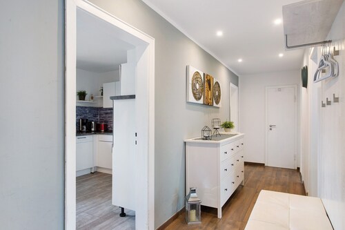 Ferienwohnung "Moderne 3 Zimmer Wohnung - Zentral" mit WLAN