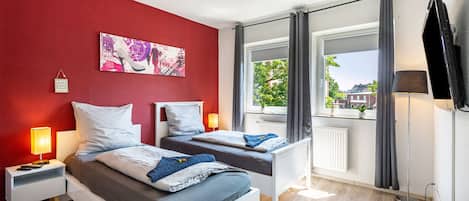 2 bedrooms, free WiFi, bed sheets