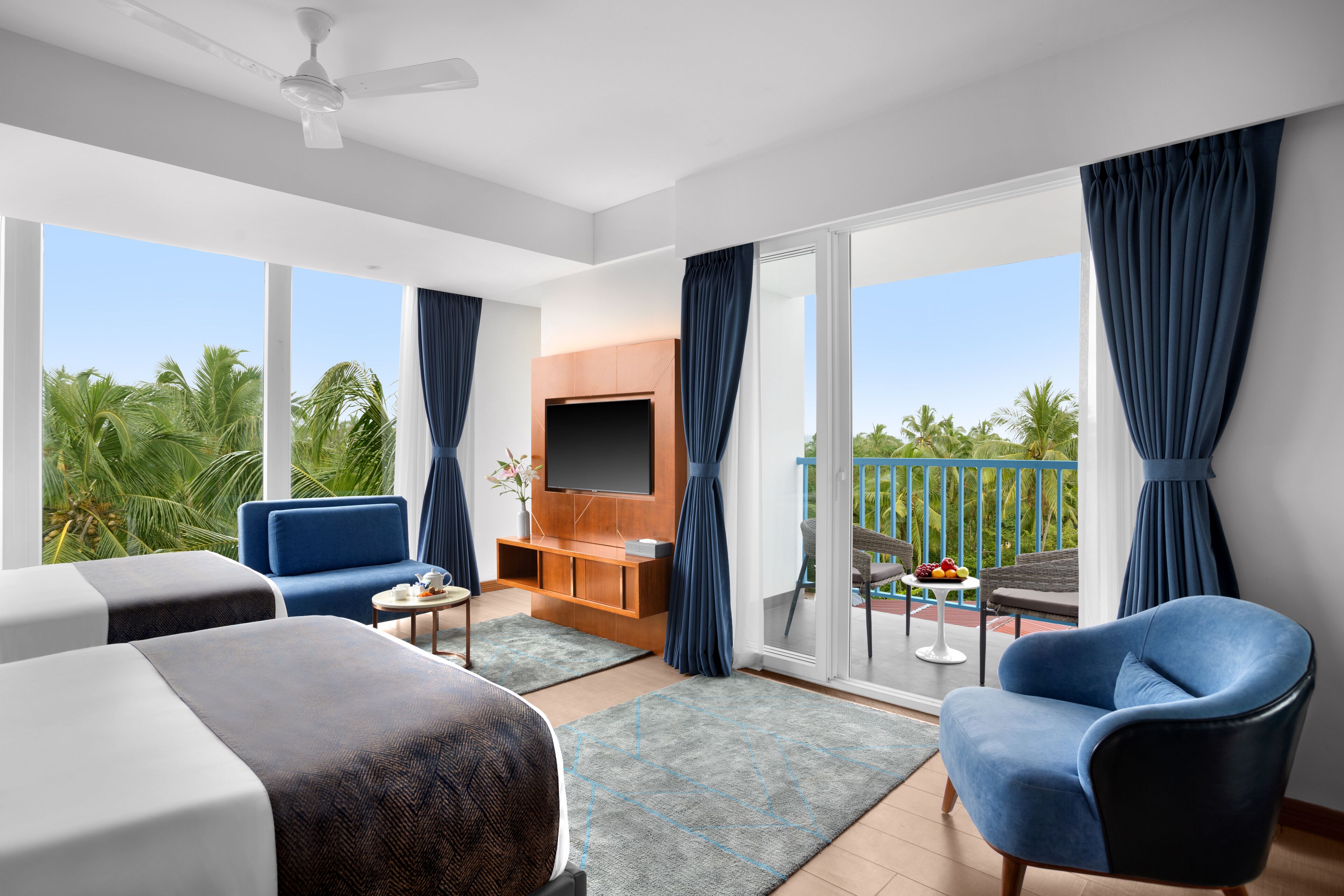 Family Room | Premium bedding, in-room safe, desk, blackout drapes