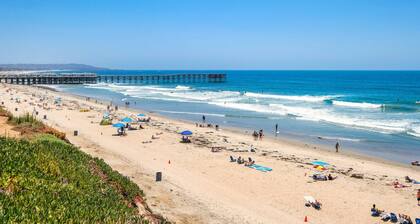 Luxury on Cloud 9! Amazing oceanfront views. 2 bedrooms 2 bath, Sleeps 6 guests.