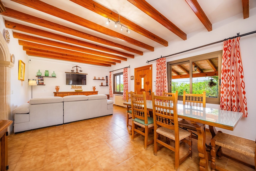 Villa 'Can Lluc' With Mountain Views, Wi-fi, And Air Conditioning - Pollença