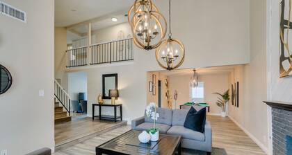 Cozy 2 master suite pool house near strip and convention center