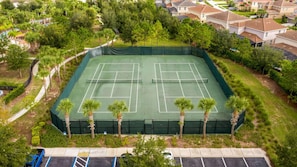 Sport court - Super 12 bed/11.5 bath pool home, sleeps 30, top gated resort/location. (Davenport)