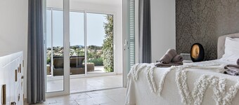 Superb villa with pool and sea views