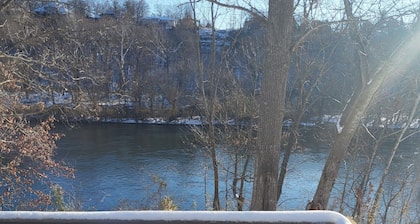 Lakeside, fishing, Cozy 2/2 - 5 minutes from Branson attractions and Table Rock