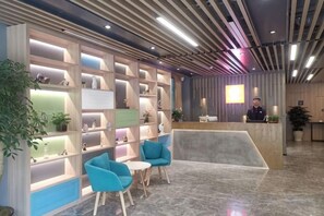 Unclassified image, 3 of 28, button - Manring Hotel (Lijiang)