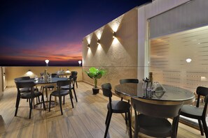 Restaurant - HOTEL SURAT (Surat)