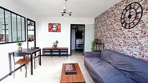 Älytelevisio, kirjoja