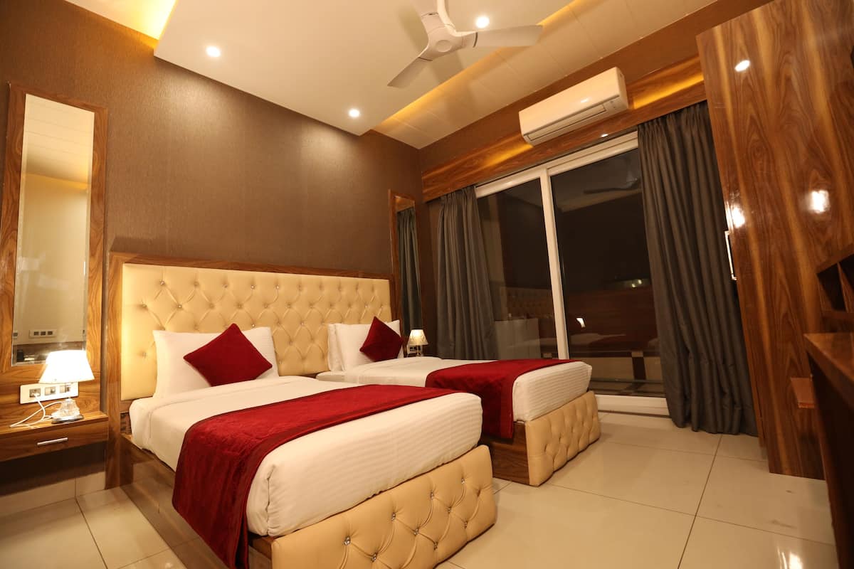 Deluxe Double or Twin Room | Soundproofing, free WiFi, bed sheets