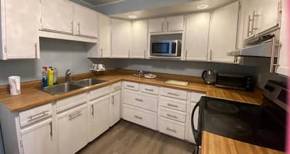 Lovely 3 bedroom holiday home in rural woodstock (amazing firepit!)