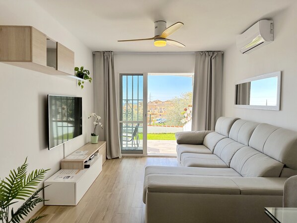 TV - La Noria Sunny Stay by Casasol (Nerja)