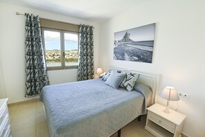 1 soverom, strykejern/-brett, wi-fi (inkludert) og sengetøy