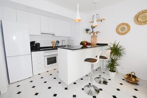 Fridge, microwave, oven, coffee/tea maker - A100 APOLO 5 6ºH (Calpe)