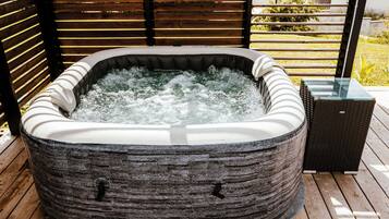 Outdoor spabad