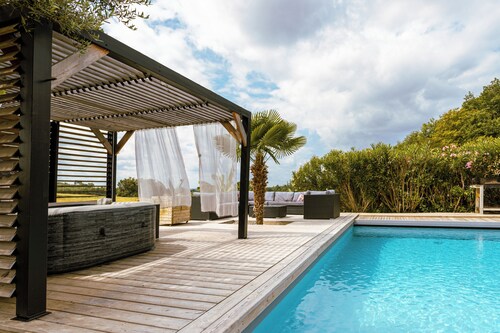 Villa moderne Périgueux avec Piscine