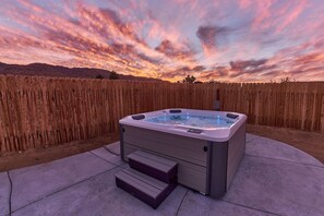 Unclassified image, 2 of 23, button - Of Wine & Gods - Hot Tub, BBQ and Fire Pit (Joshua Tree)