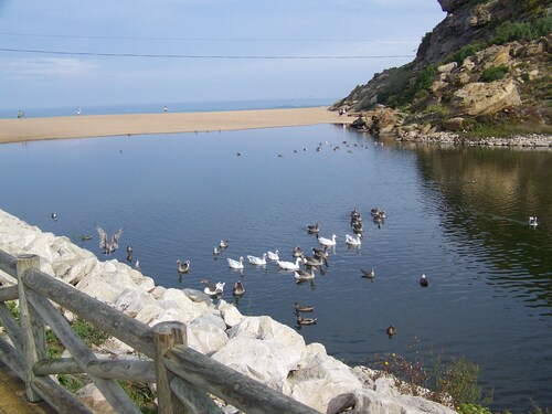 APARTMENT1st floor of 1 casa.Total/independente.Jardim.Praia 10 min.