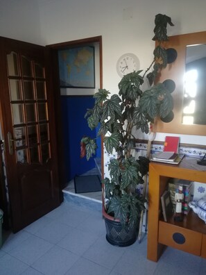 Interior - APARTMENT1st floor of 1 casa.Total/independente.Jardim.Praia 10 min. (A dos Cunhados)