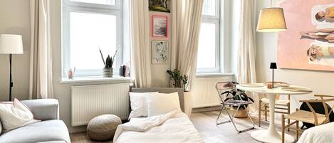 1 bedroom, desk, iron/ironing board, WiFi